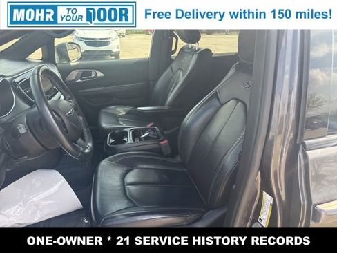 Used 2018 Chrysler Pacifica Touring-L w/ Premium Audio Group image 21