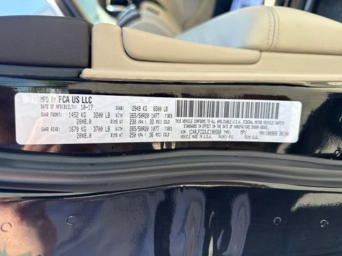 Used 2018 Jeep Grand Cherokee Overland AWD/4WD image 29