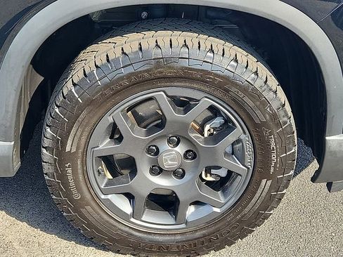 Used 2025 Honda Pilot TrailSport image 8