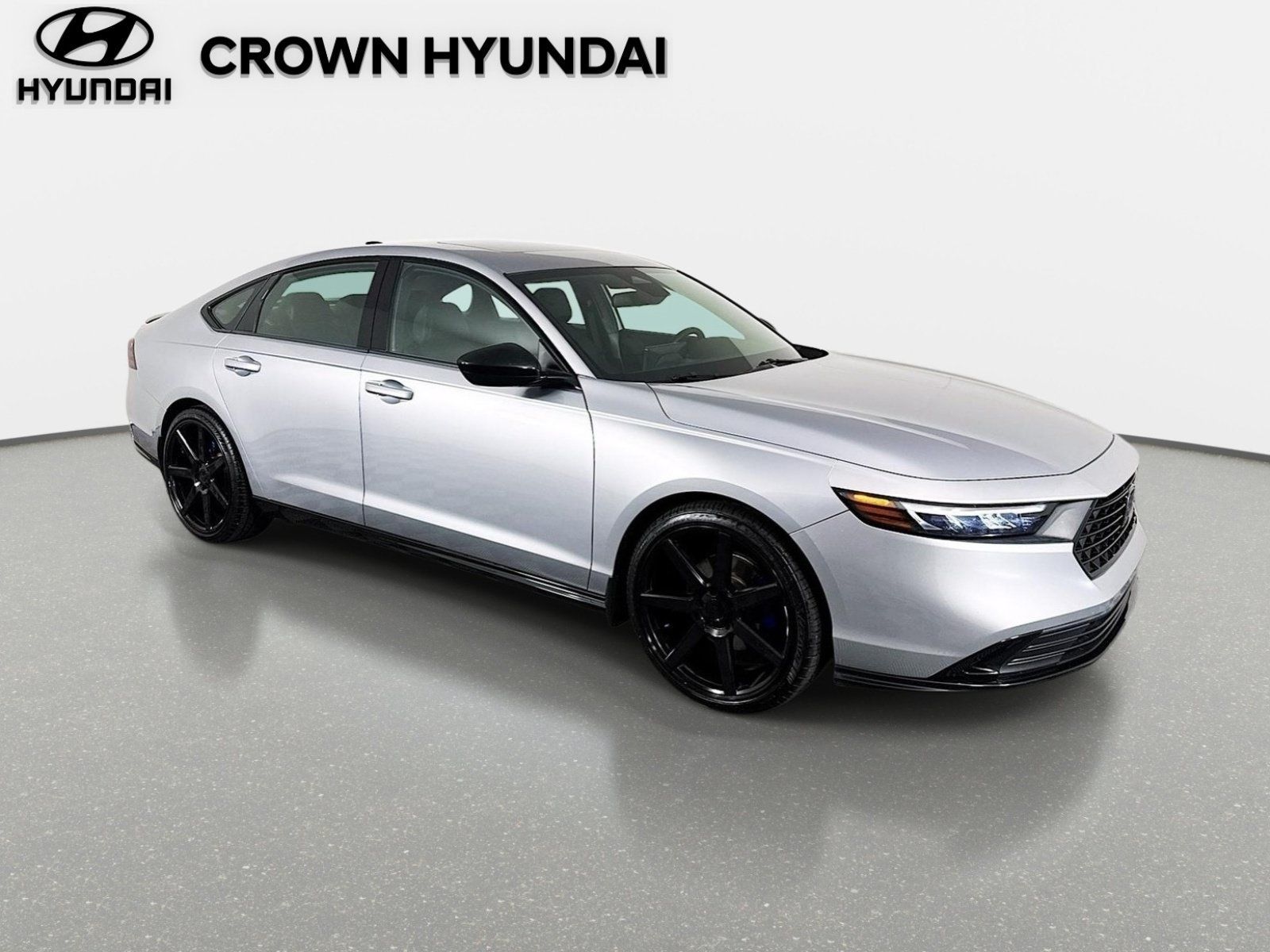 Used 2023 Honda Accord Sport image 4