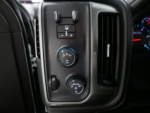 Used 2019 Chevrolet Silverado 2500 LTZ w/ Duramax Plus Package AWD/4WD image 26