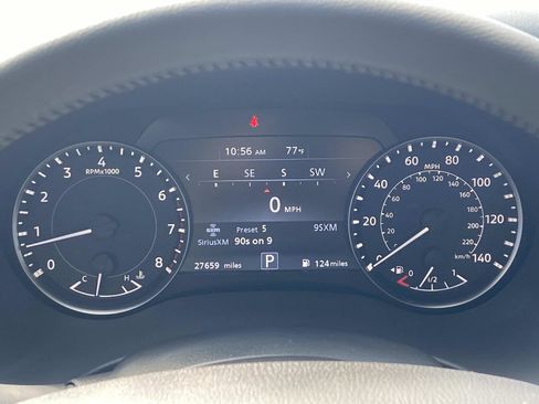 Used 2024 Nissan Armada SL w/ Captain's Chairs Package image 30