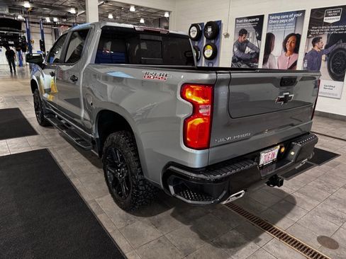 Used 2025 Chevrolet Silverado 1500 LT Trail Boss w/ Convenience Package II image 4