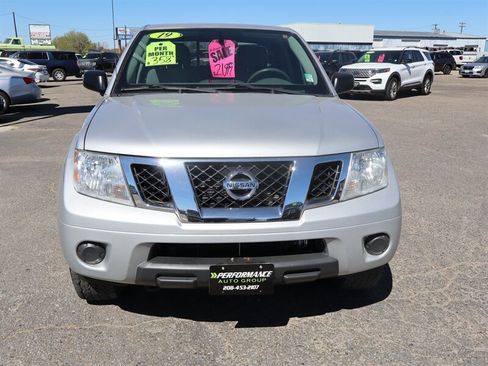 Used 2019 Nissan Frontier SV AWD/4WD image 2