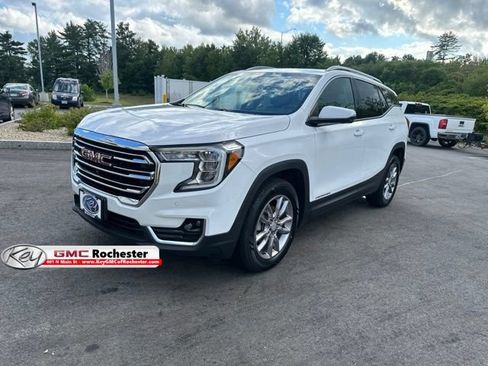 Used 2022 GMC Terrain SLT w/ Tech Package AWD/4WD image 1