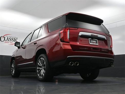 Used 2021 GMC Yukon Denali w/ Denali Premium Package image 22
