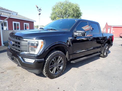 Used 2021 Ford F150 Lariat w/ Equipment Group 502A High AWD/4WD image 3