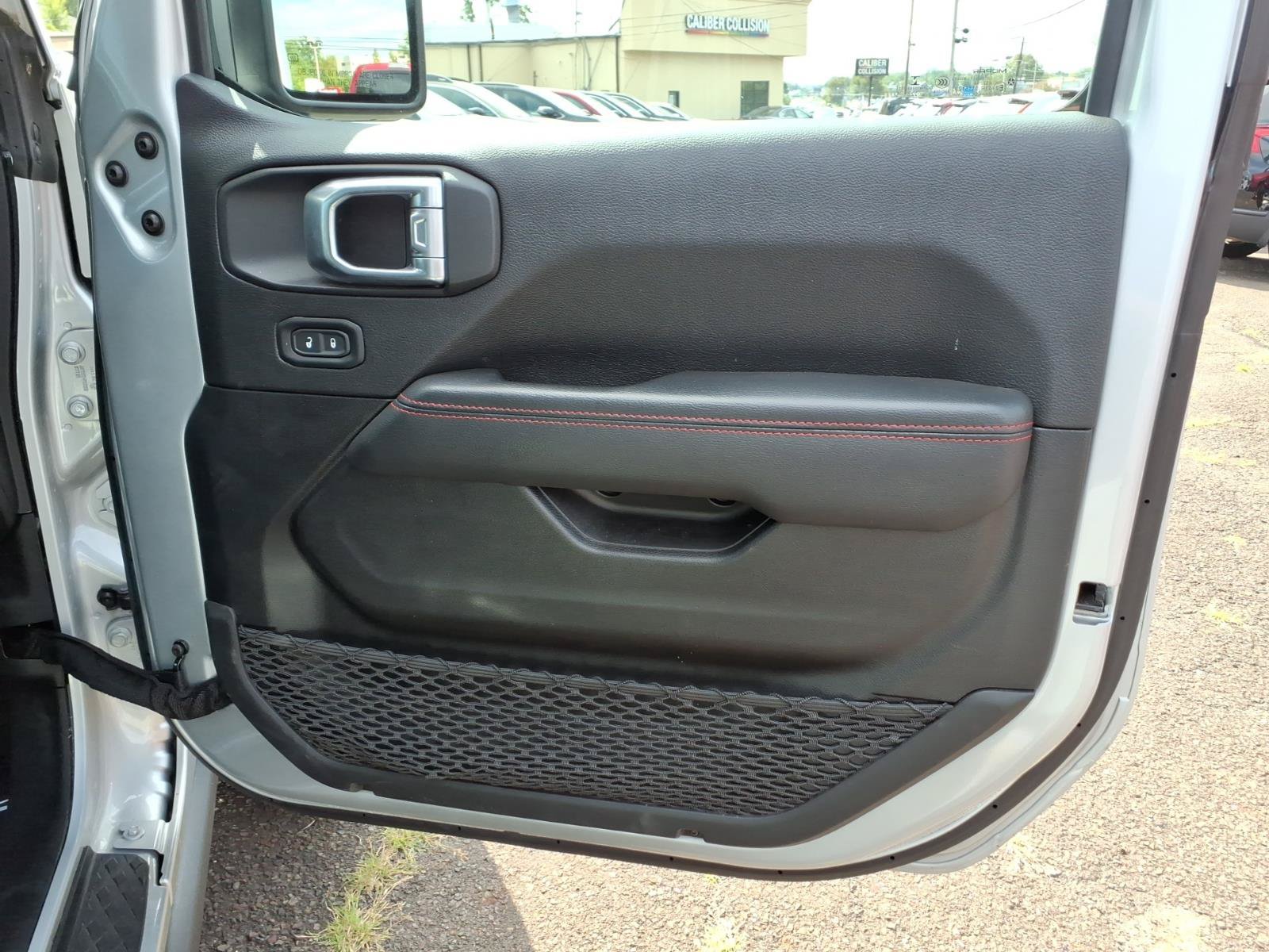 Used 2022 Jeep Gladiator Rubicon w/ LED Lighting Group AWD/4WD image 28