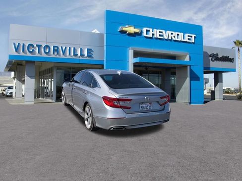 Used 2018 Honda Accord Touring image 7