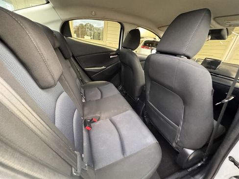 Used 2019 Toyota Yaris LE image 15