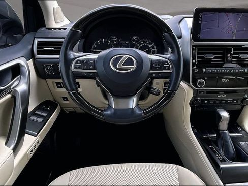 Used 2023 Lexus GX 460 Premium w/ Accessory Package AWD/4WD image 5