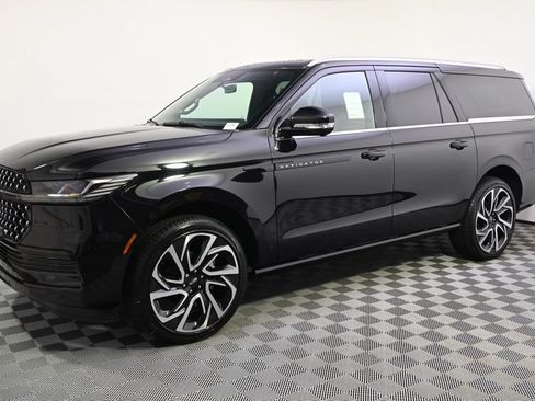 New 2027 Lincoln Navigator L Black Label AWD/4WD image 2