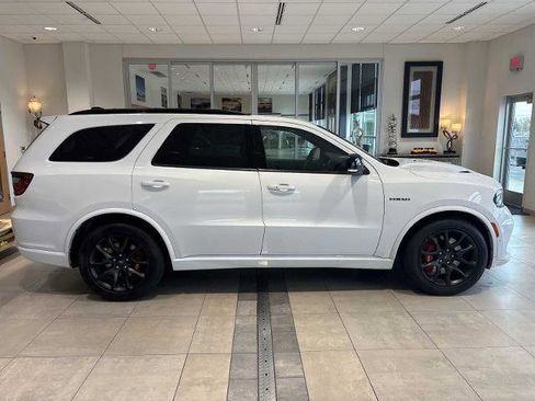 Used 2024 Dodge Durango R/T w/ Tow 'N Go Group AWD/4WD image 2