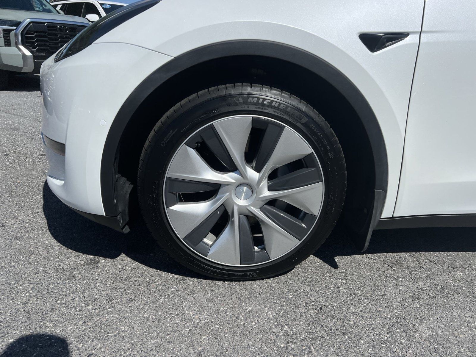 Used 2021 Tesla Model Y Long Range AWD/4WD image 12