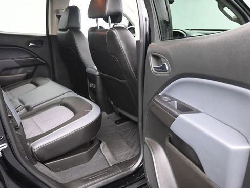 Used 2022 Chevrolet Colorado Z71 w/ Z71 Midnight Edition image 12