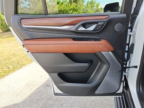 Certified 2023 GMC Yukon Denali Ultimate image 11