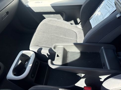 Used 2024 Hyundai Ioniq 5 SE image 88