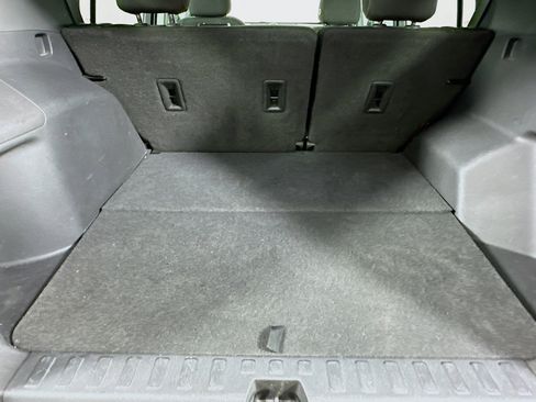 Used 2021 Chevrolet Equinox LT image 28