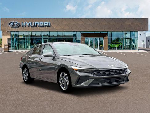 New 2026 Hyundai Elantra Limited image 11