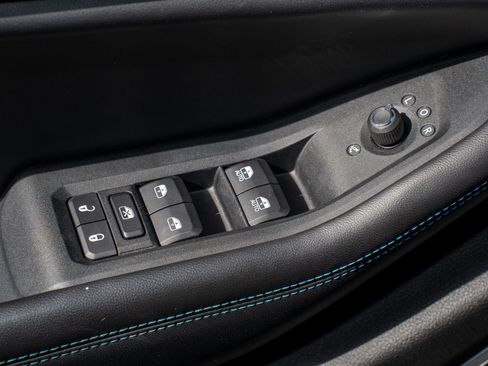 Used 2023 Jeep Grand Cherokee Trailhawk w/ Luxury Tech Group III image 27