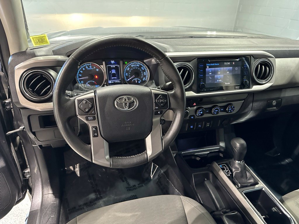 Used 2017 Toyota Tacoma SR5 w/ Tow Package AWD/4WD image 8