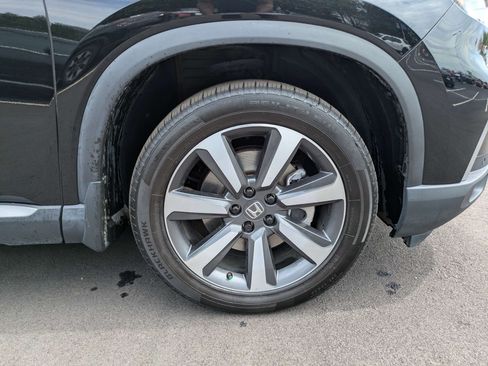 Certified 2023 Honda Pilot Touring image 15