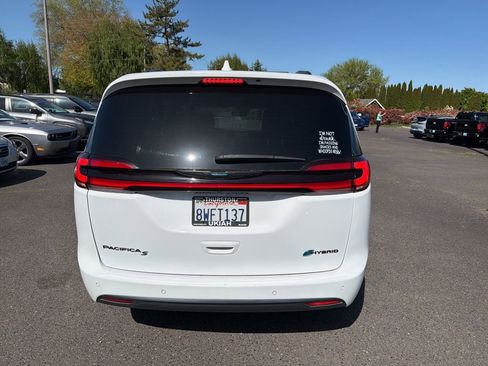 Used 2021 Chrysler Pacifica Touring w/ S Appearance Package FWD image 7