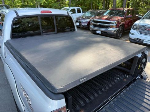 Used 2010 Toyota Tacoma PreRunner RWD image 13