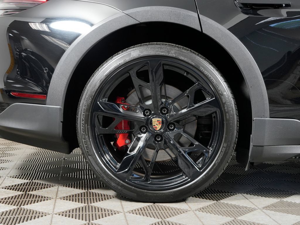 Certified 2024 Porsche Taycan 4S AWD/4WD image 15