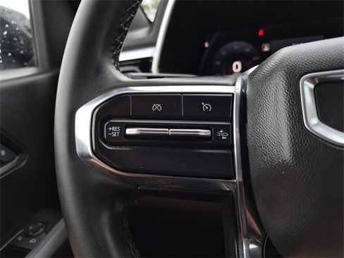 Used 2024 GMC Canyon Elevation image 25