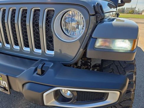 Used 2021 Jeep Gladiator Overland w/ Uconnect 4C Nav & Sound Group AWD/4WD image 7