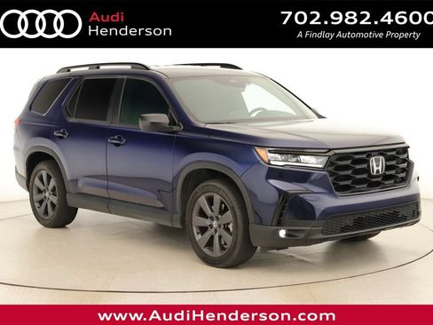 Used 2023 Honda Pilot Sport image 1