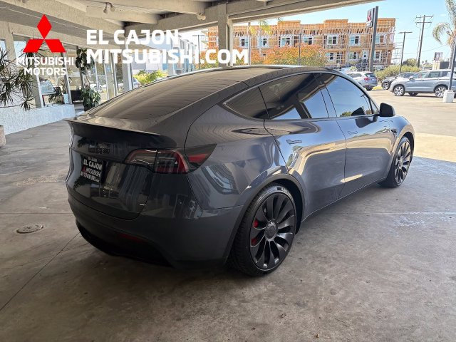 Used 2022 Tesla Model Y Performance AWD/4WD image 3