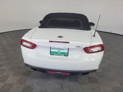 Used 2017 FIAT 124 Spider Classica RWD image 7