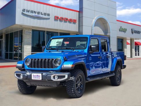 New 2026 Jeep Gladiator Sport image 2