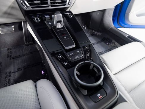 Certified 2024 Porsche 911 Carrera GTS image 25