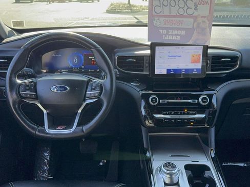 Used 2022 Ford Explorer ST w/ ST High-Performance Pack image 10