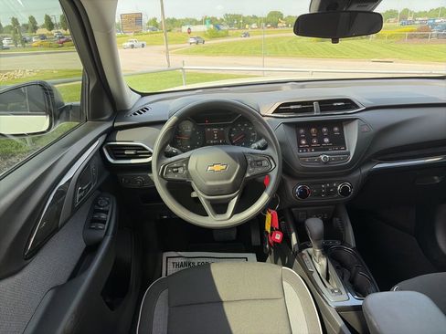 Certified 2023 Chevrolet TrailBlazer LS AWD/4WD image 40