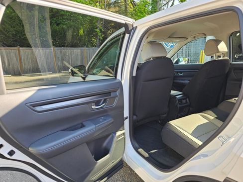 Certified 2025 Honda CR-V LX image 17