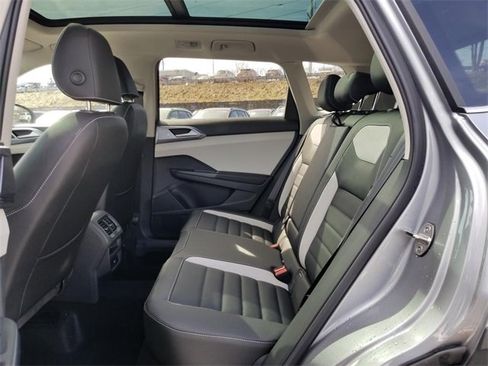 New 2025 Volkswagen Taos SEL image 8