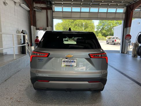 New 2026 Chevrolet Equinox LT w/ Convenience Package II FWD image 7