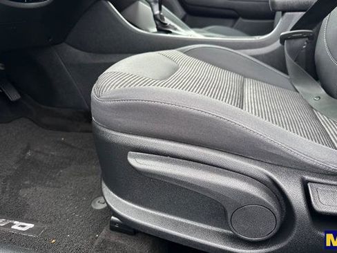 Used 2019 Kia Niro LX image 13