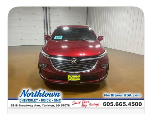 Certified 2024 Buick Enclave Essence w/ LPO, Cargo Package AWD/4WD image 8