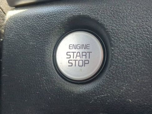 Used 2024 Kia Sorento S FWD image 35