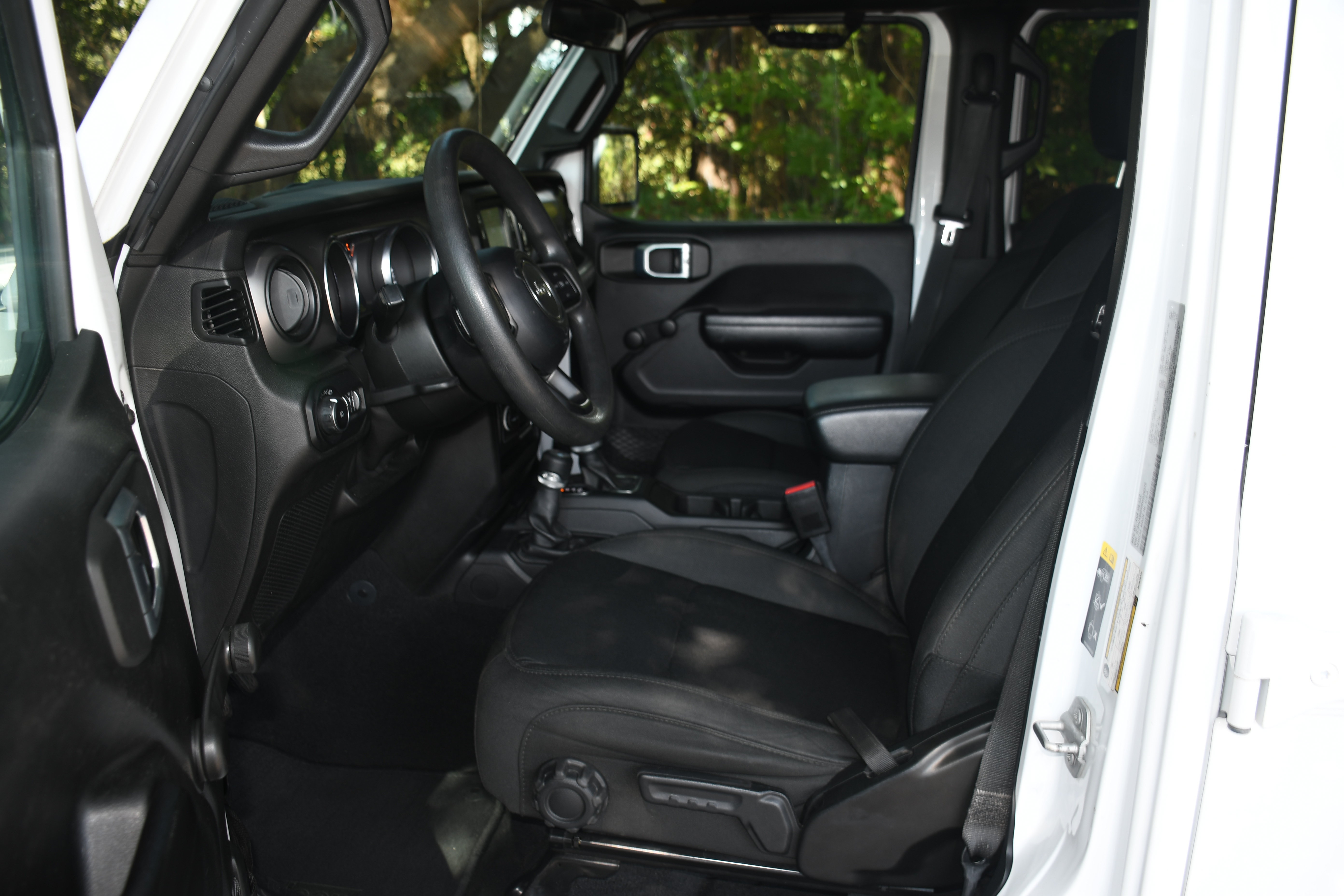 Used 2021 Jeep Wrangler Unlimited Sport AWD/4WD image 7