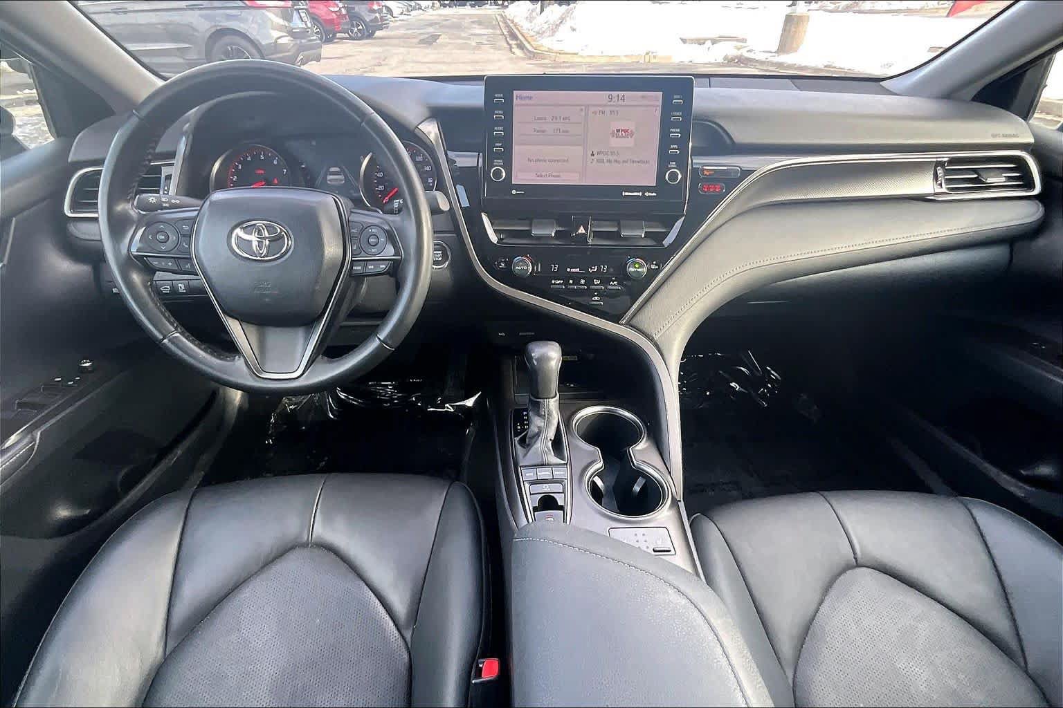 Used 2022 Toyota Camry XSE FWD image 15