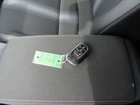 Used 2024 Honda Civic Sport image 24