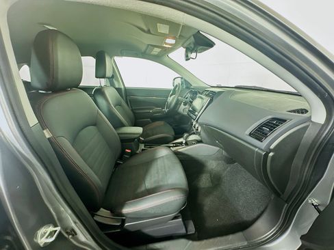 Used 2025 Mitsubishi Outlander Sport SE image 31