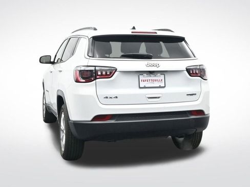 Used 2025 Jeep Compass Latitude AWD/4WD image 9