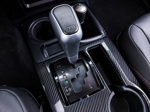 Used 2019 Toyota 4Runner TRD Off-Road Premium image 26